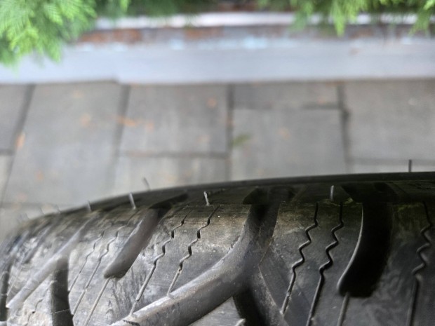 Suzuki Grand Vitara gyári kerékgarnitúra eladó