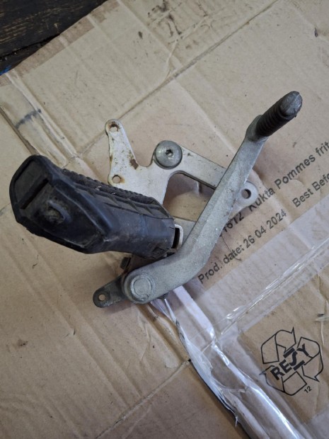 Suzuki Gs 500 jobb l�btart�  , f�kped�l