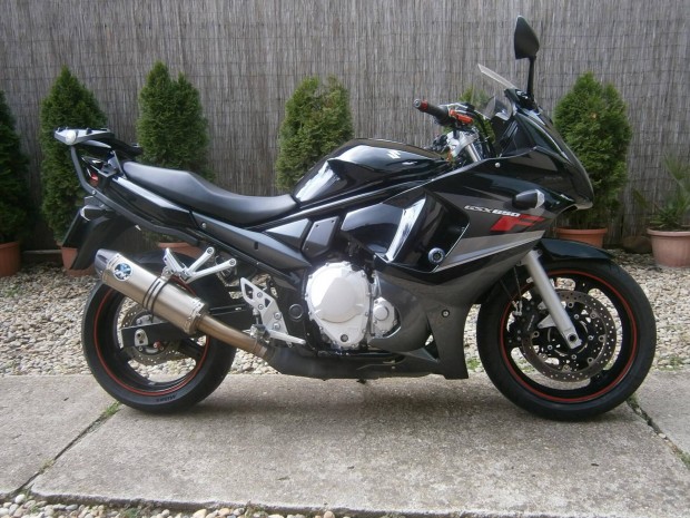 Suzuki Gsx 650 F szervizkönyves