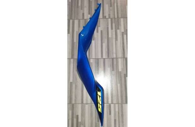 Suzuki Gsx-S R 125 bal ülés alatti idom