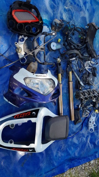Suzuki Gsxr 750 K1 - K3 alkatr�sz