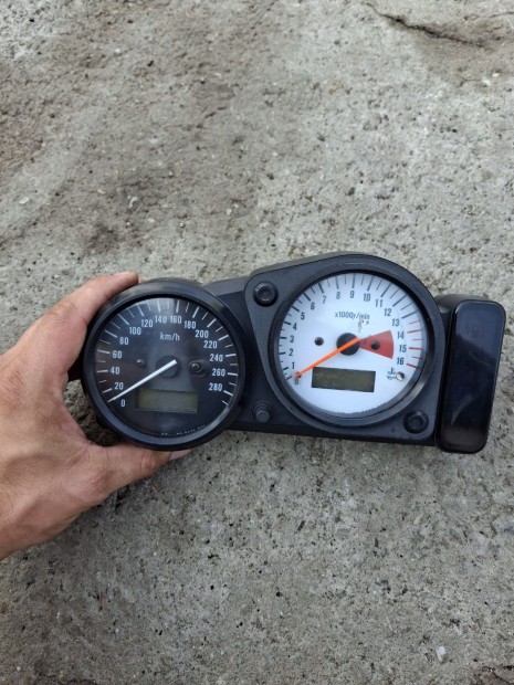 Suzuki Gsxr Srad m�szerfal  , km �ra