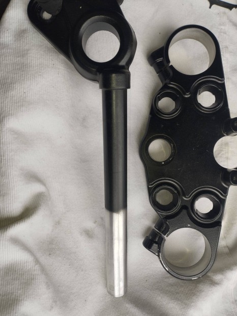 Suzuki Hayabusa korm�ny �s fels� villah�romsz�g