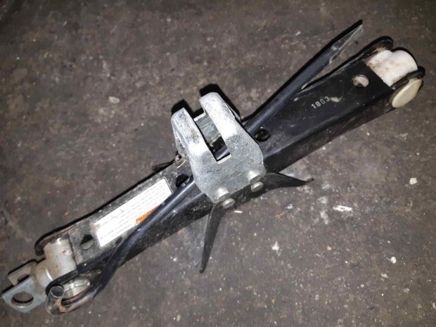 Suzuki Ignis 03-07 Emel�