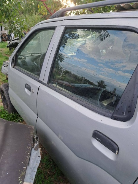 Suzuki Ignis 1.3 bontott alkatrszek