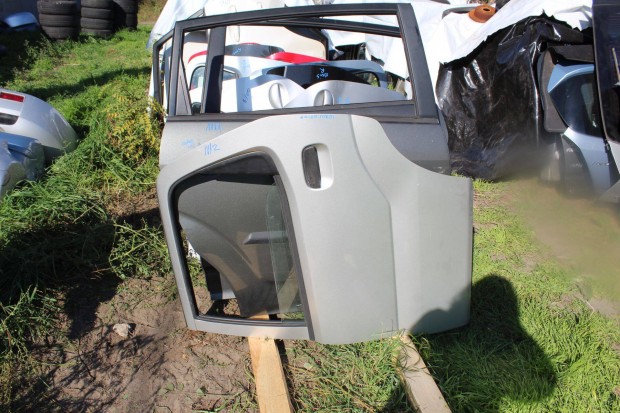 Suzuki Ignis 2006 Bal Hátsó ajtó komplett(1112)