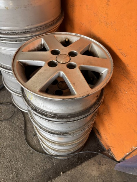 Suzuki Ignis 4x100 14"