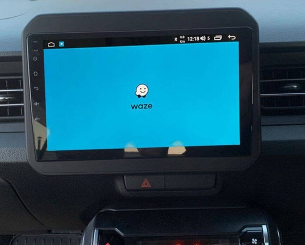 Suzuki Ignis Carplay Multimédia GPS Rádió Tolatókamerával