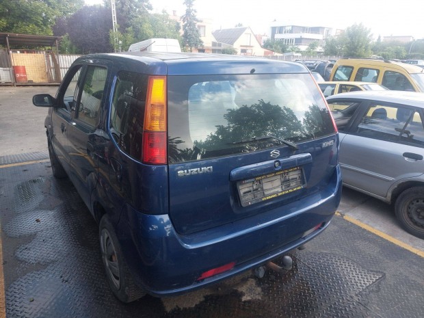 Suzuki Ignis Karosszéria elemei kék