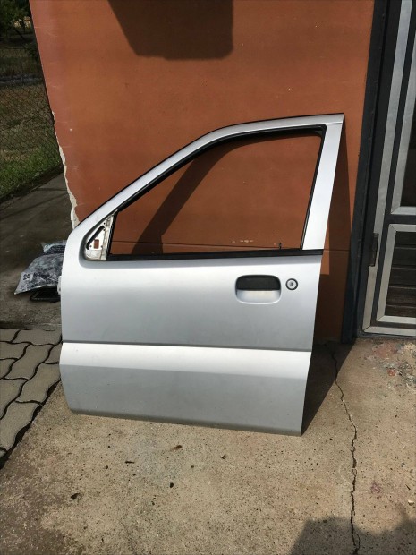 Suzuki Ignis bal első ajtó eladó ezüstszürke Z2S
