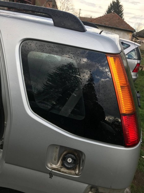 Suzuki Ignis bal hátsó oldalüveg eladó