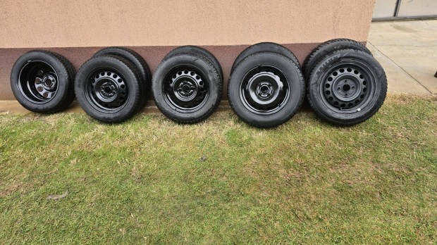 Suzuki Ignis felpumplt kerekek 165/70/14 elad