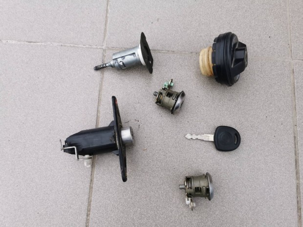 Suzuki Ignis gyjtskapcsol , zr garnitra 