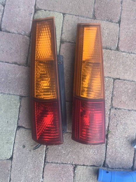 Suzuki Ignis hátsólámpa