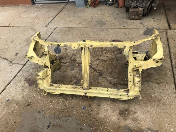 Suzuki Ignis homlokfal zárhíd eladó