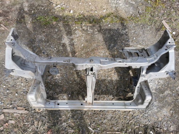 Suzuki Ignis homlokfal z�rh�d kereszttart� 