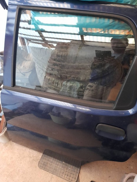 Suzuki Ignis jobb hátsó ajtó