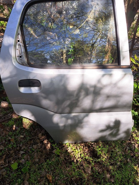 Suzuki Ignis jobb hts ajt, ezst
