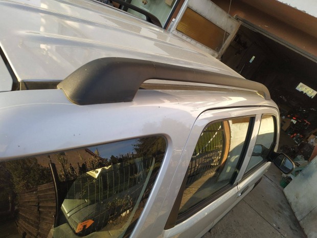 Suzuki Ignis jobb tetősín