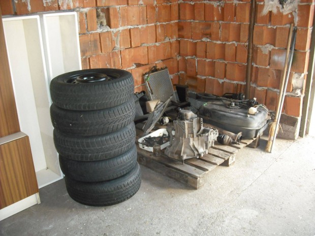 Suzuki Ignis kerekek elad�