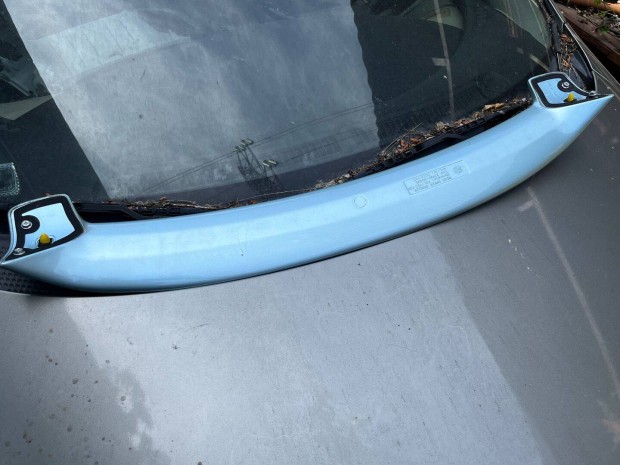 Suzuki Ignis sz�rny elad�