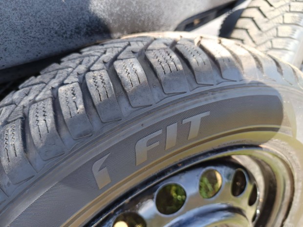 Suzuki Ignis téli gumi felninn