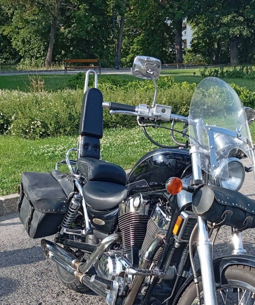 Suzuki Intruder  VS httmla 