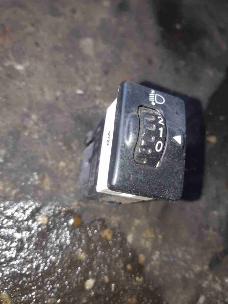 Suzuki Jimny F�nysz�r� Magass�g �ll�t� Kapcsol�