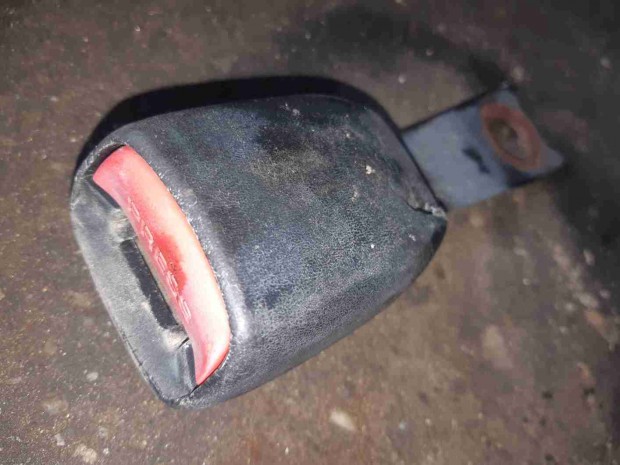 Suzuki Jimny Jobb Els� Biztons�gi �v Csatlakoz�