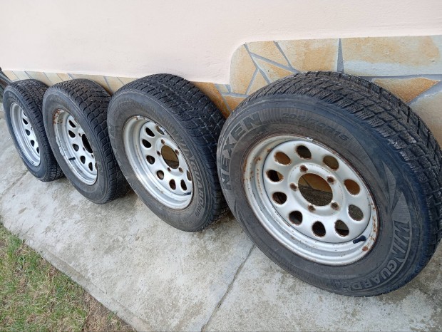 Suzuki Jimny R15 lemezfelni garnitúra eladó!