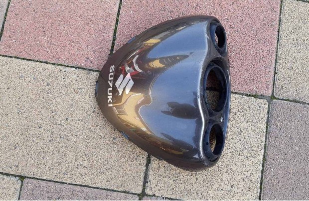 Suzuki Katana műszerfal idom