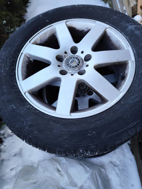 Suzuki Kizashi 16" gy�ri alufelni garnit�ra.