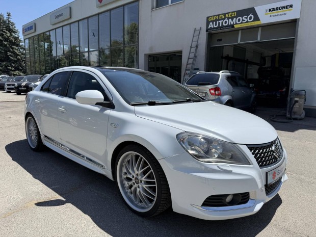 Suzuki Kizashi 2WD manuális váltóval Szigetváron