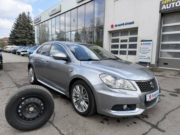Suzuki Kizashi 2.4 manu�lis v�lt�val garanci�va...