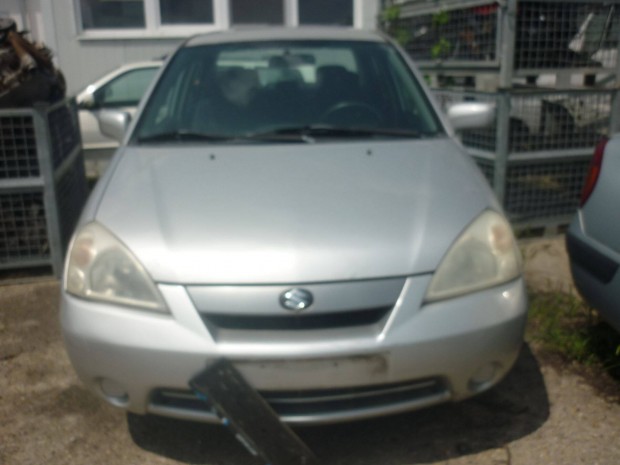 Suzuki Liana 1.6 2003 évjárat alkatrészeek