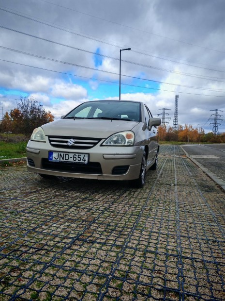 Suzuki Liana