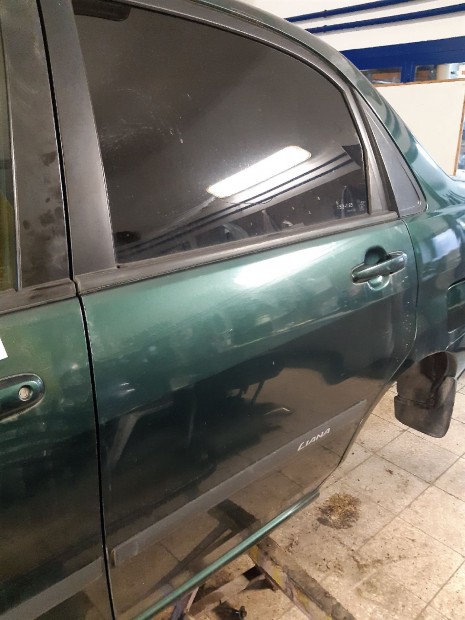 Suzuki Liana Bal H�ts� Ajt�