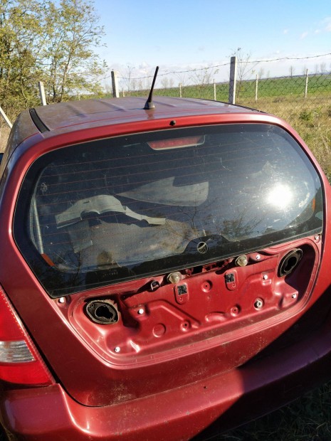 Suzuki Liana csomagtrajt