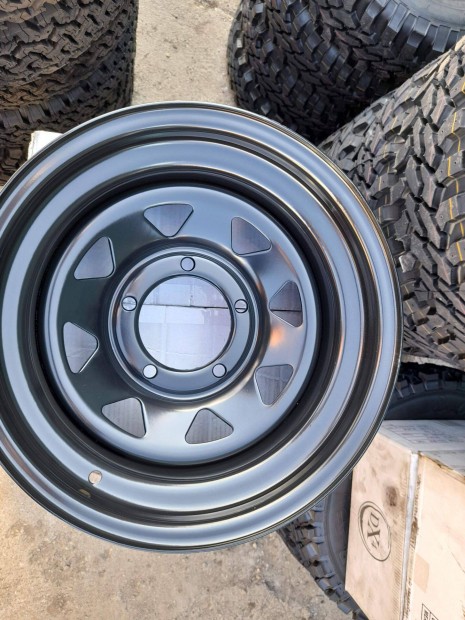 Suzuki Off-Road felni cb110 5x139,7 15x7 ET-25