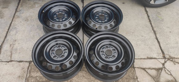 Suzuki R16 5x114,3 lemezfelni