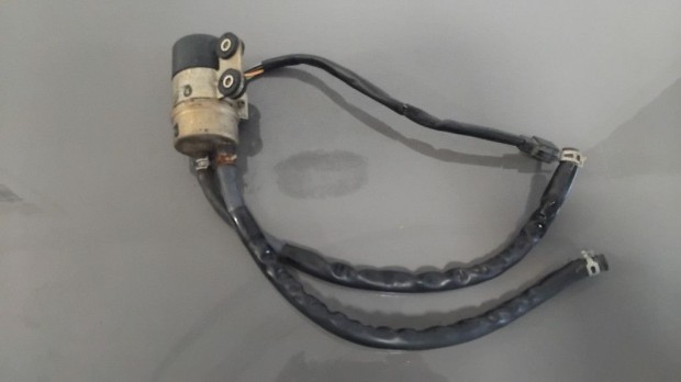 Suzuki RF 600 Üzemanyagpumpa