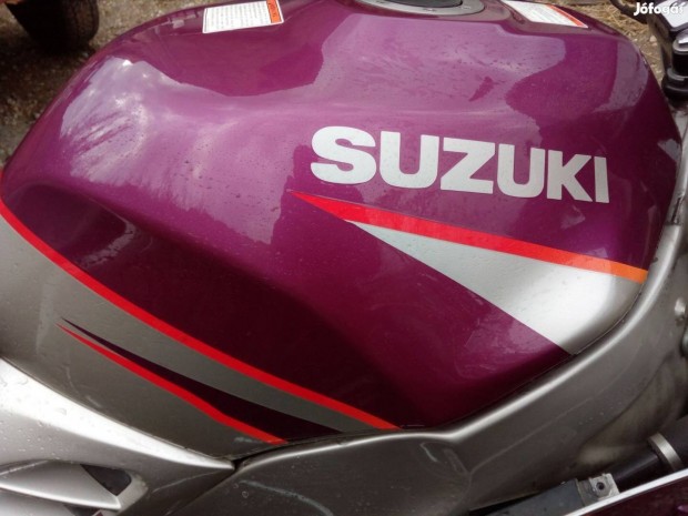 Suzuki RF 900 alkatrsz , tank