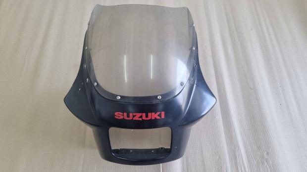 Suzuki RG 250 Fejidom