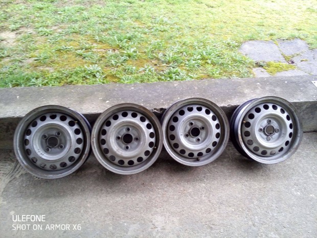Suzuki R 14 lemez felni 1000 Ft/ db