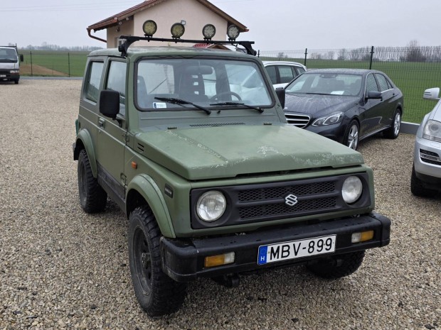 Suzuki SJ Samurai