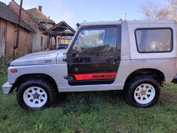 Suzuki SJ Samurai