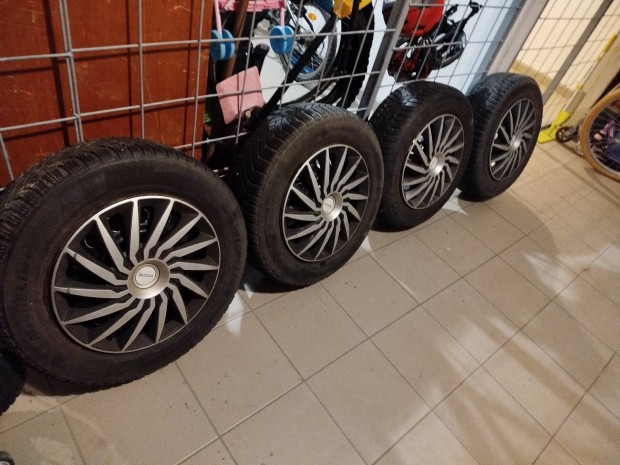 Suzuki SX4 195/65 R15 Michelin Alpin6 Teligumi garnitra elad!