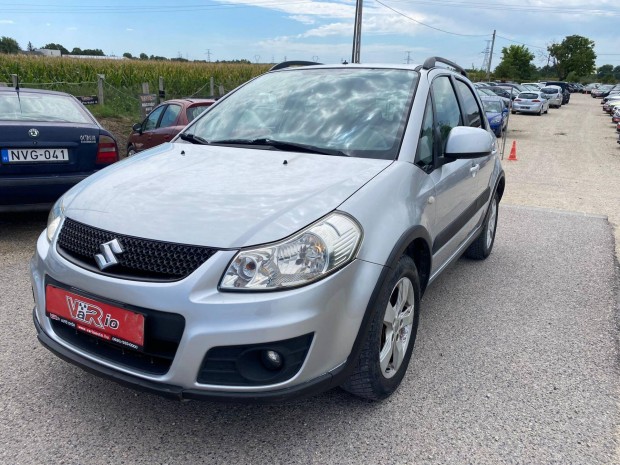 Suzuki SX4 1.5 GLX CD AC 3v garancival . elle...