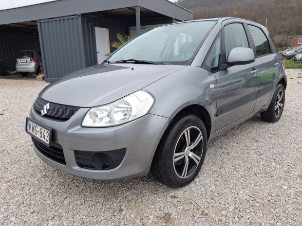 Suzuki SX4 1.6 DDiS GLX AC Friss Szervz - v V...