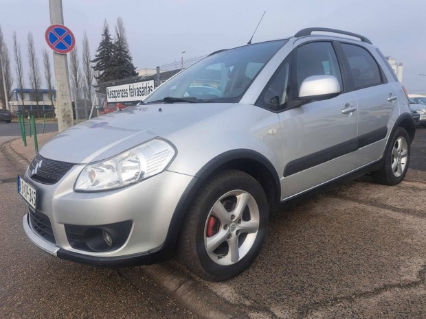 Suzuki SX4 1.9 DDiS GS 4WD Nagyon Kevs KM!. VE...